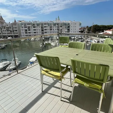 Precioso Piso Con Vista Al Canal Y Piscina En Roses Extérieur photo